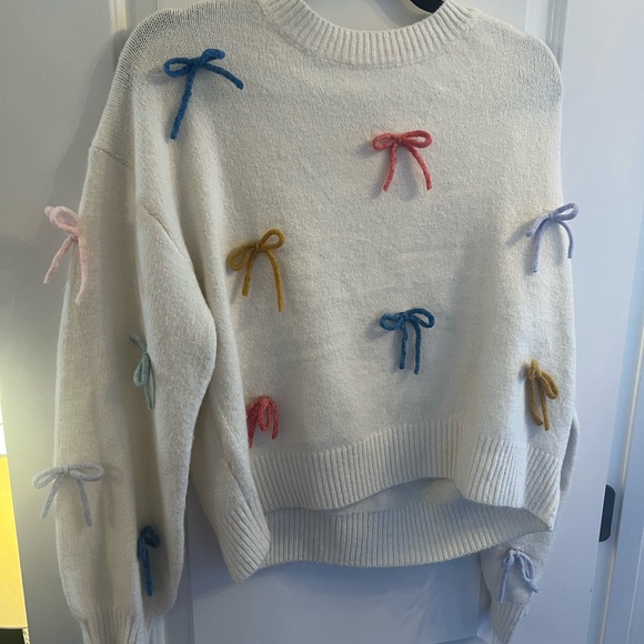 Debut Bow Sweater - Picture 1 of 3